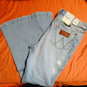 NWT Wrangler Retro Super Bell Bottom Jeans